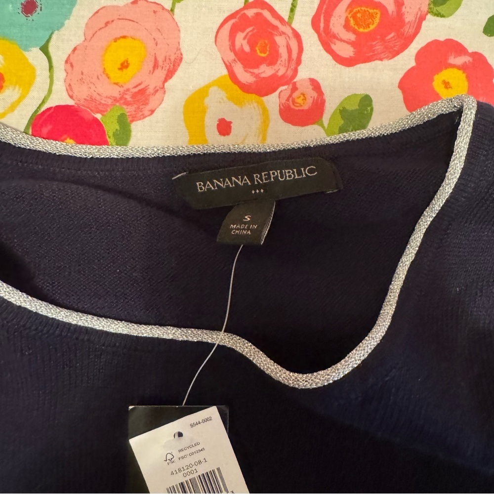 NWT small banana republic sweater womens - Picture 3 of 3